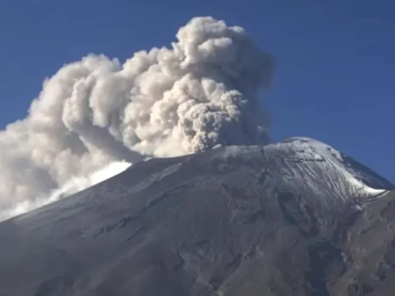 Así amaneció el Popocatépetl: sin explosiones y cuatro municipios con caída ceniza