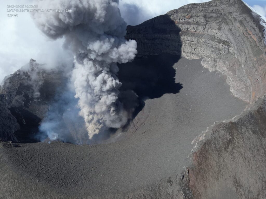 así si ve el ráter del volcán Popocatépetl