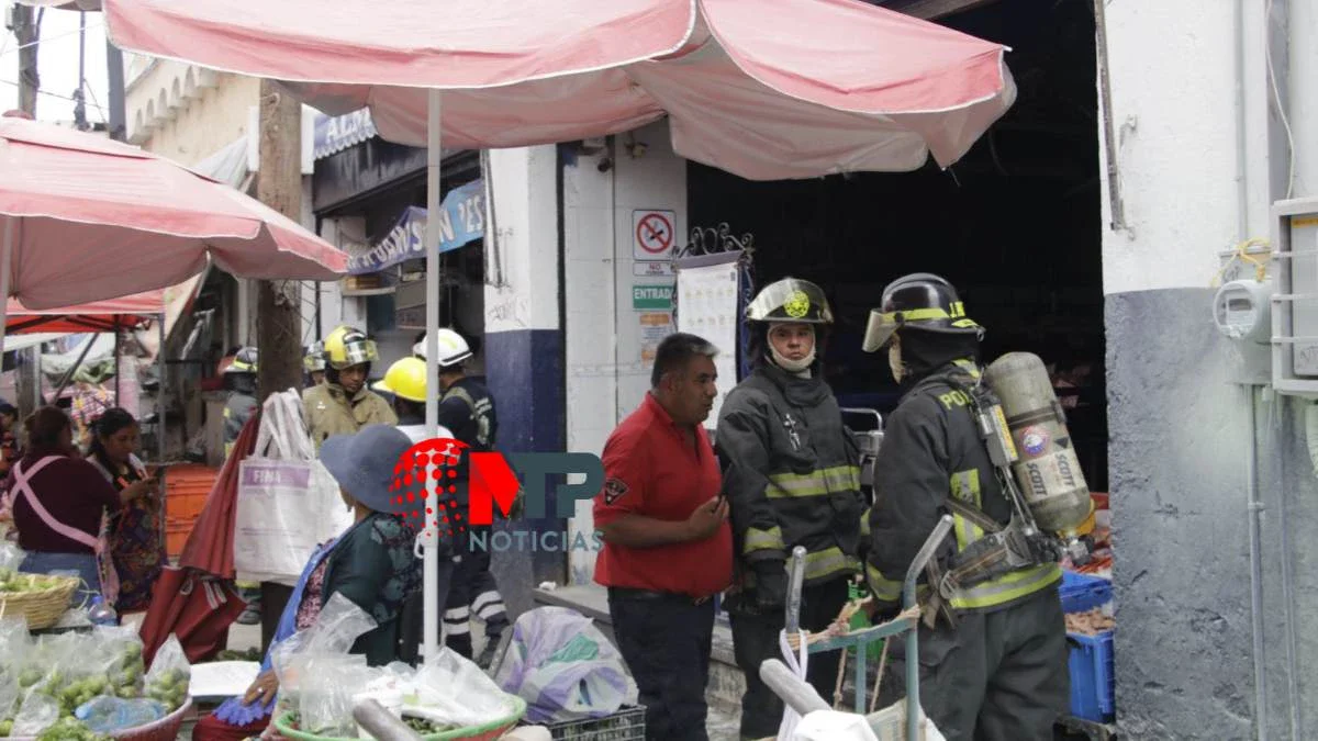Se incendia marisquería ‘La Almeja’ en centro de Puebla capital