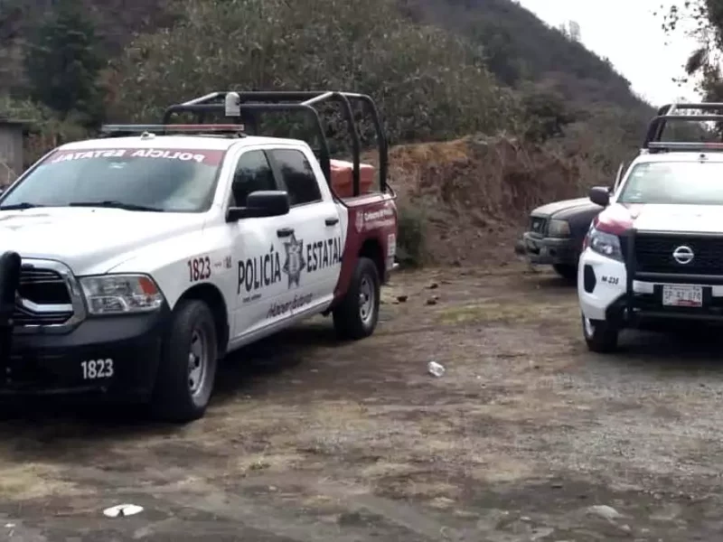 Maniatado y embolsado hallan cadáver de hombre en terrenos de cultivo en Coronango