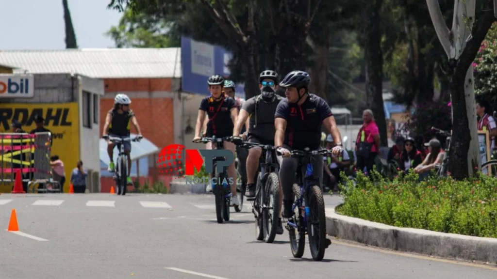 Con miedo por caso Agustín, ciclistas regresan a Vía Recreativa de la Recta a Cholula