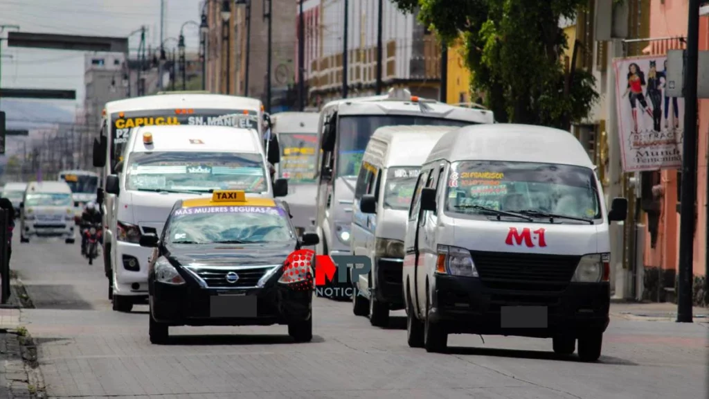 Solo 480 mil automovilistas han reemplacado en Puebla