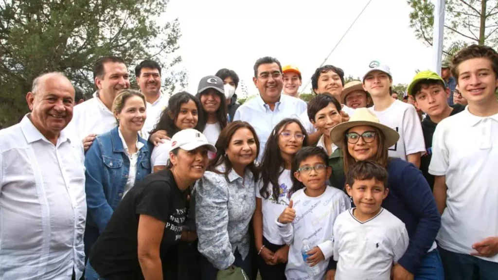 Gobernador Sergio Salomón en inicio de jornada de refotestación en Puebla