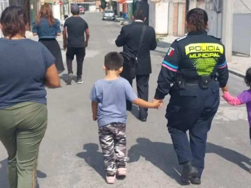 Niña de 3 años escapa de maltrato de su casa en Puebla; estaba amarrada