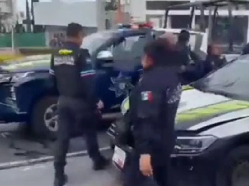 Policía atropella con su patrulla a mujer en Zavaleta