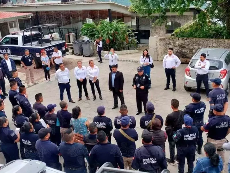 Seguridad Pública estatal capacita a policías municipales de Puebla en números de emergencia