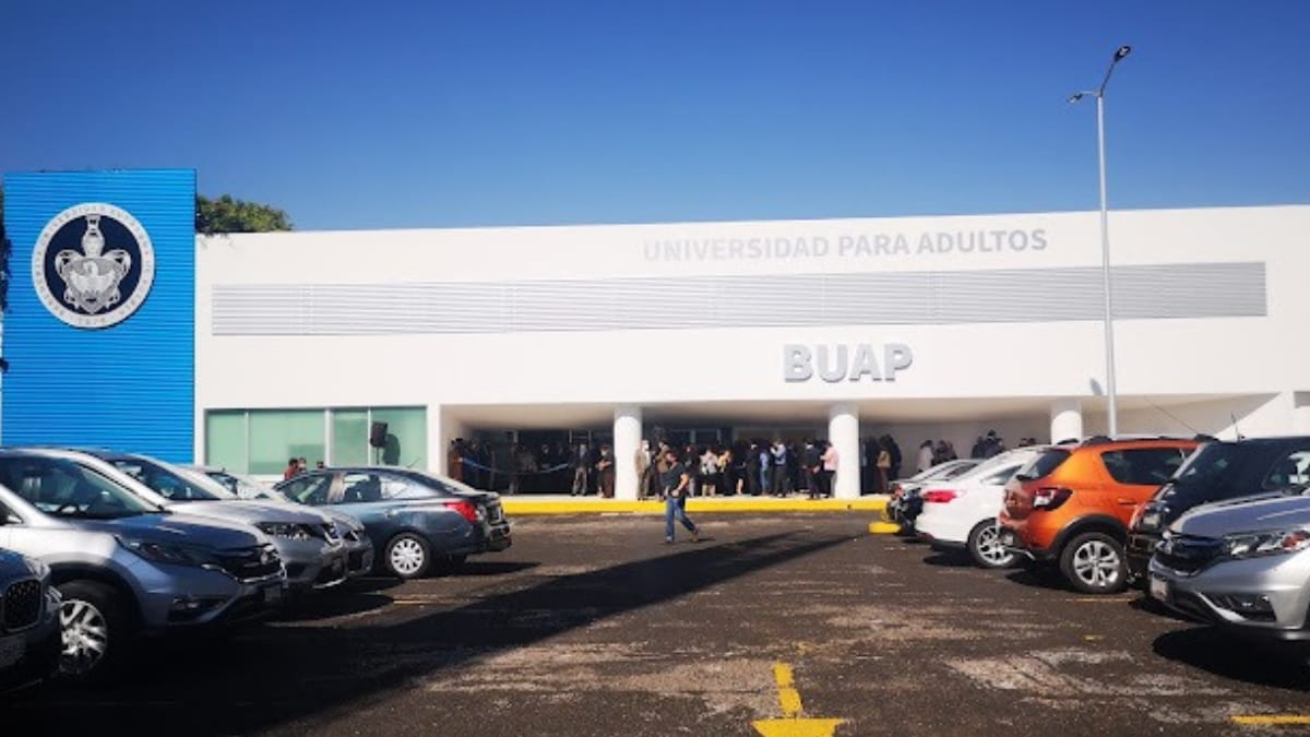 Universidad para adultos BUAP abre tres nuevas licenciaturas