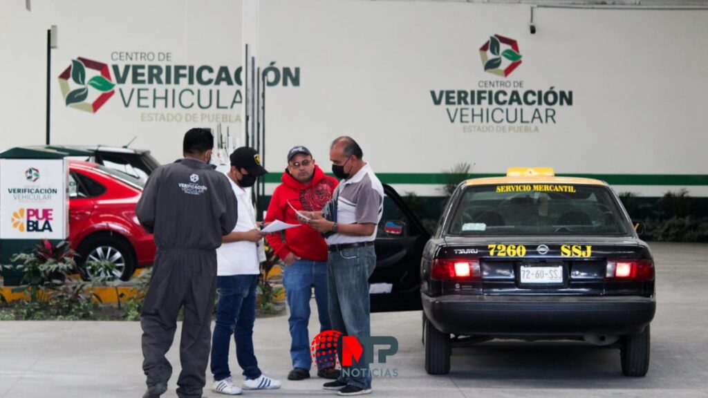 Verificación Vehicular Puebla analizan ampliar horario por largas filas