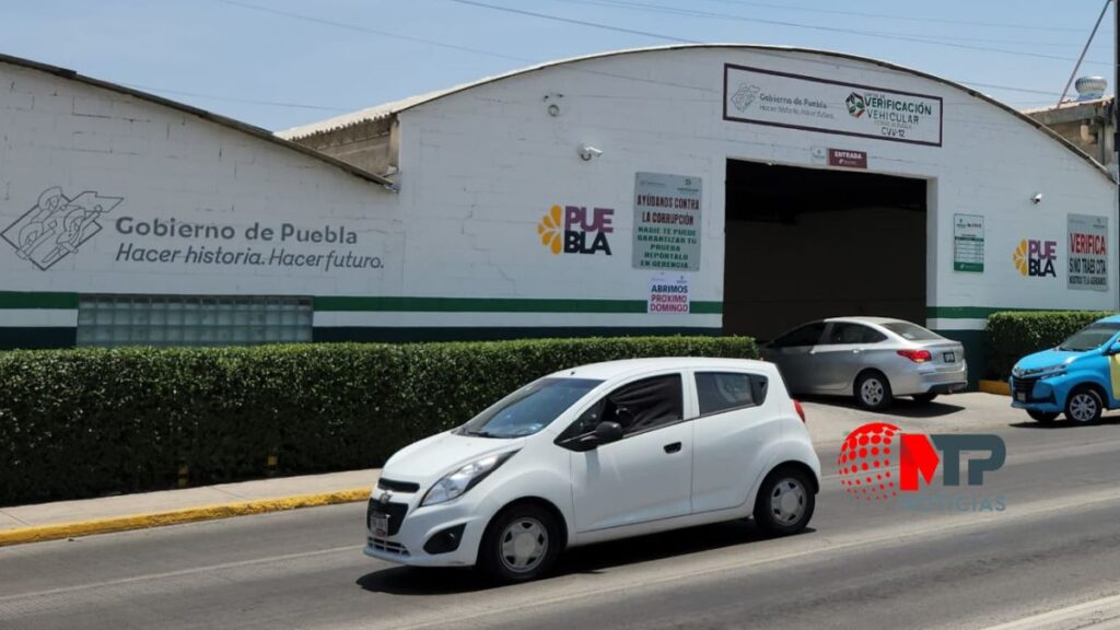 Verificentros en Puebla en julio operan 17 más