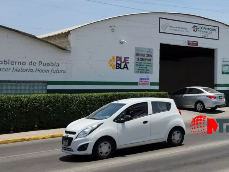 Verificentros en Puebla en julio operan 17 más
