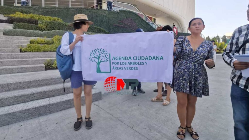 Se manifiestan contra ecocidio de Chirey en Puebla; piden control de permisos