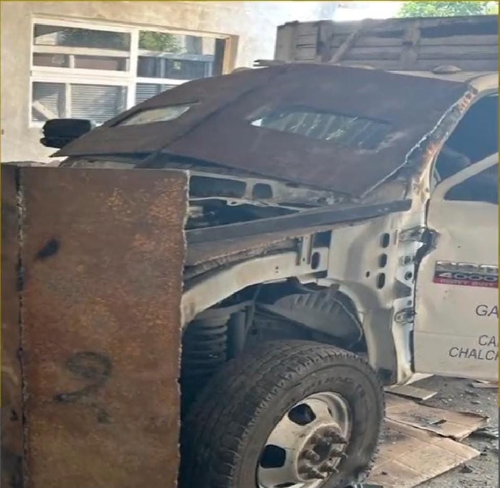 FOTOS: este arsenal y camioneta blindada decomisaron en Palmar de Bravo ministeriales emboscados