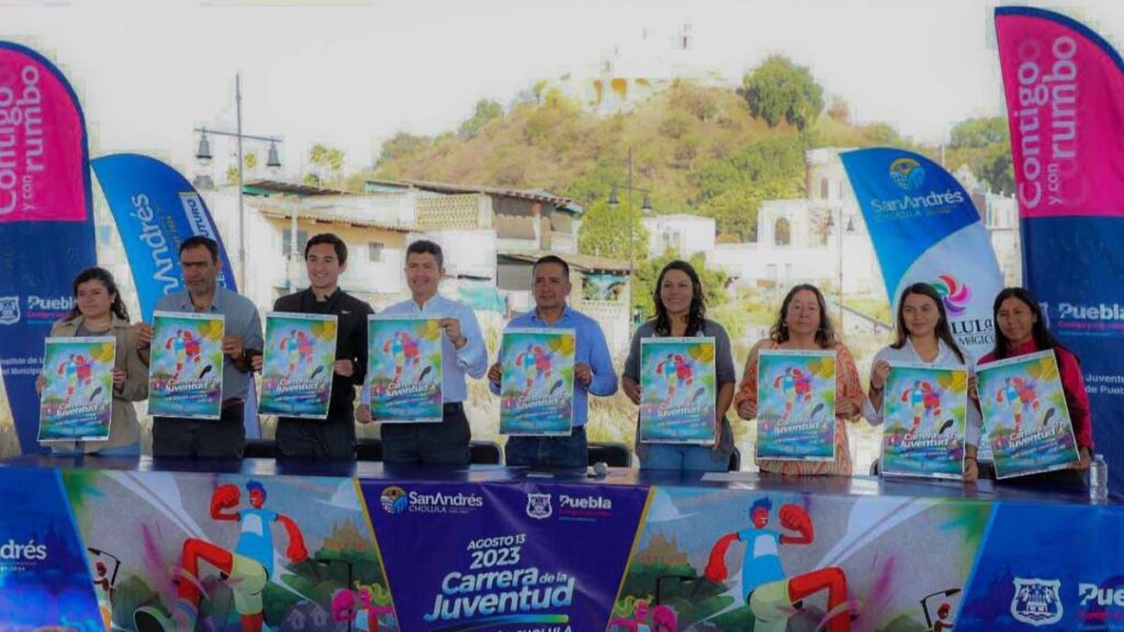 Edmundo Tlatehui y Eduardo Rivera presentan cartel de Carrera de la Juventud 2023.