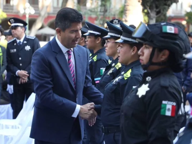 Eduardo Rivera quita 24 horas continuas de jornada a policías de Puebla