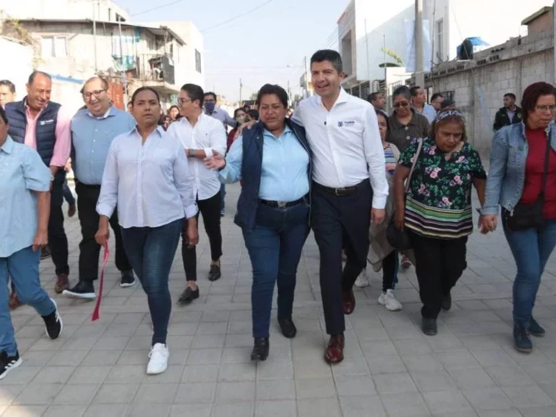 Eduardo Rivera entrega ocho nuevas calles con inversión de seis millones