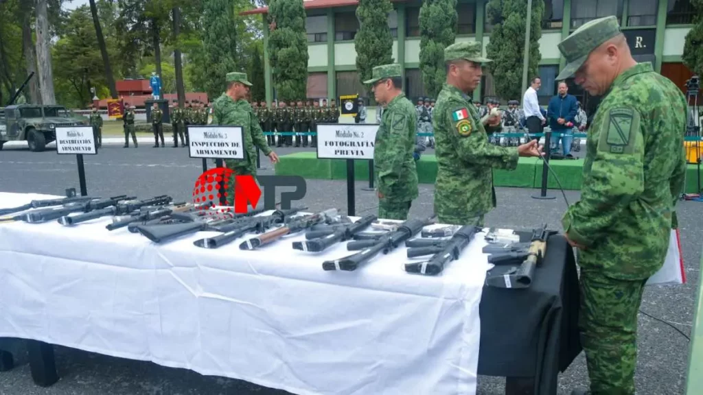 Ejército destruye 437 armas decomisadas en el estado de Puebla