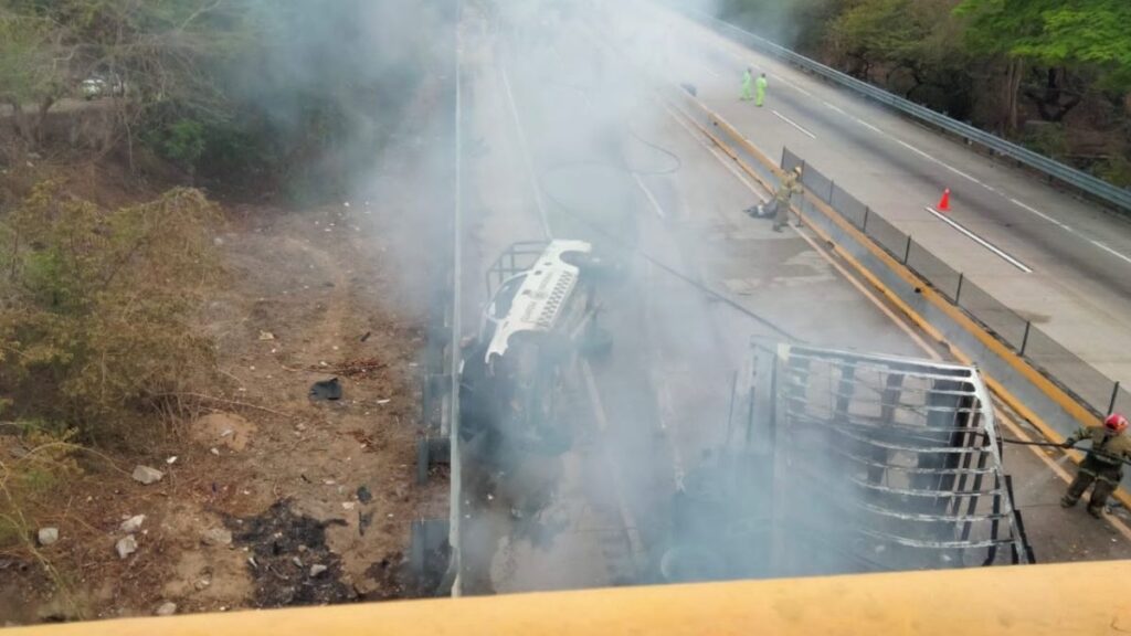 Caos vial en la autopista del Sol: toma vías alternas si vas a Acapulco