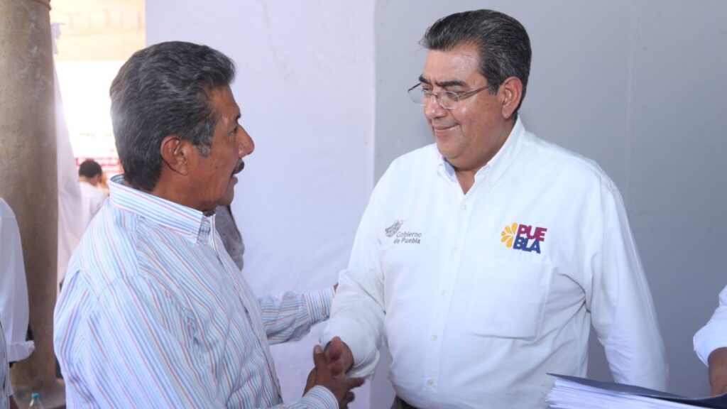 'Martes Ciudadano' en Tehuacán: indemnizaciones y títulos de propiedad entrega gobernador
