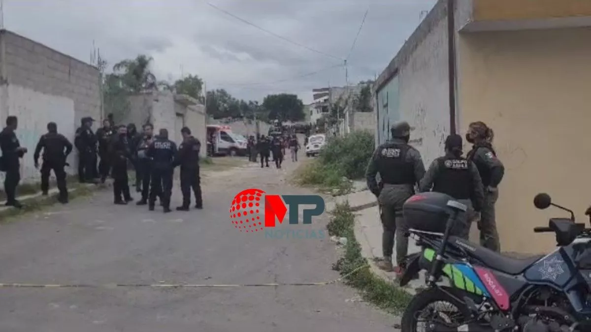 Dos lesionados deja enfrentamiento entre policías y delincuentes en Amozoc