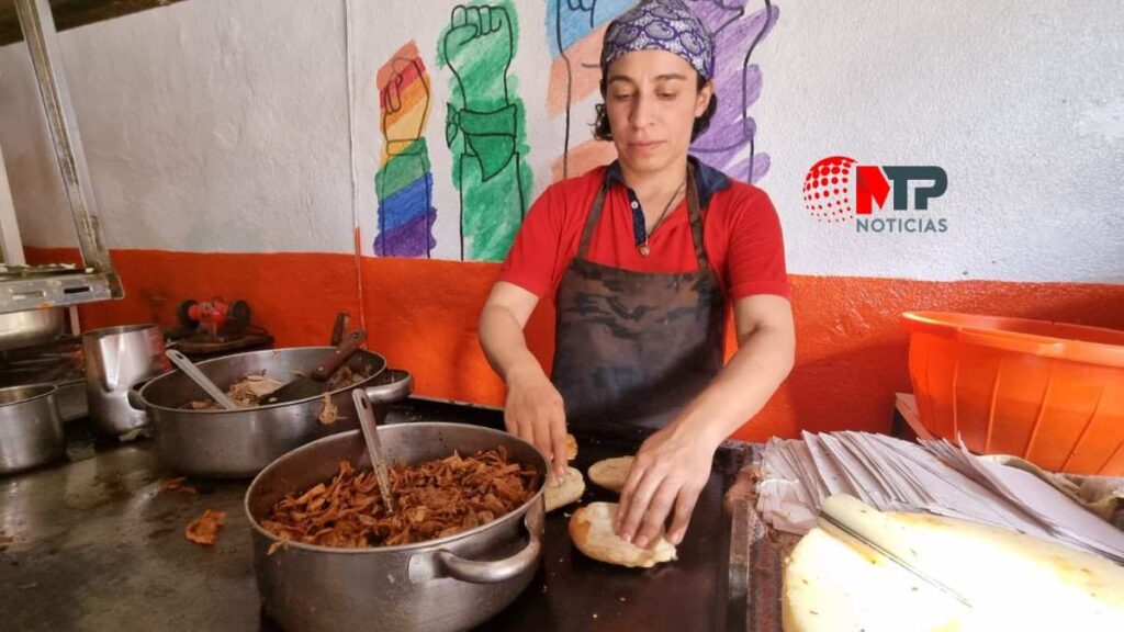 Mes del orgullo LGBTIQ: taquería poblana lo celebra con 'tacorgullo' y la 'quesoporte'