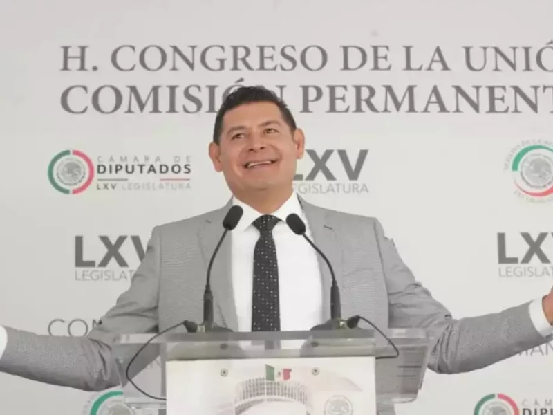 Alejandro Armenta niega usar Senado para promoverse