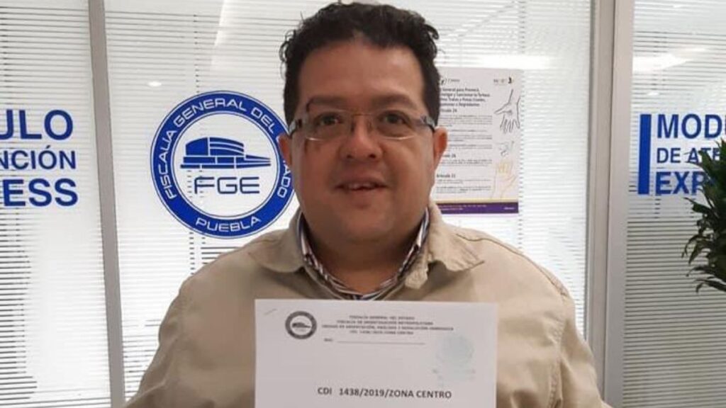 Arturo Rueda sale de la cárcel en Puebla