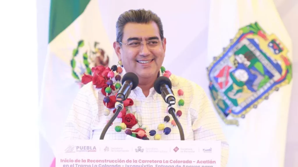 Con 42 MDP, Sergio Salomón inicia rehabilitación de la carretera La Colorada-Acatlán