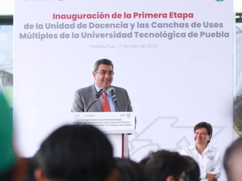 Sergio Salomón inaugura construcción en la UTP