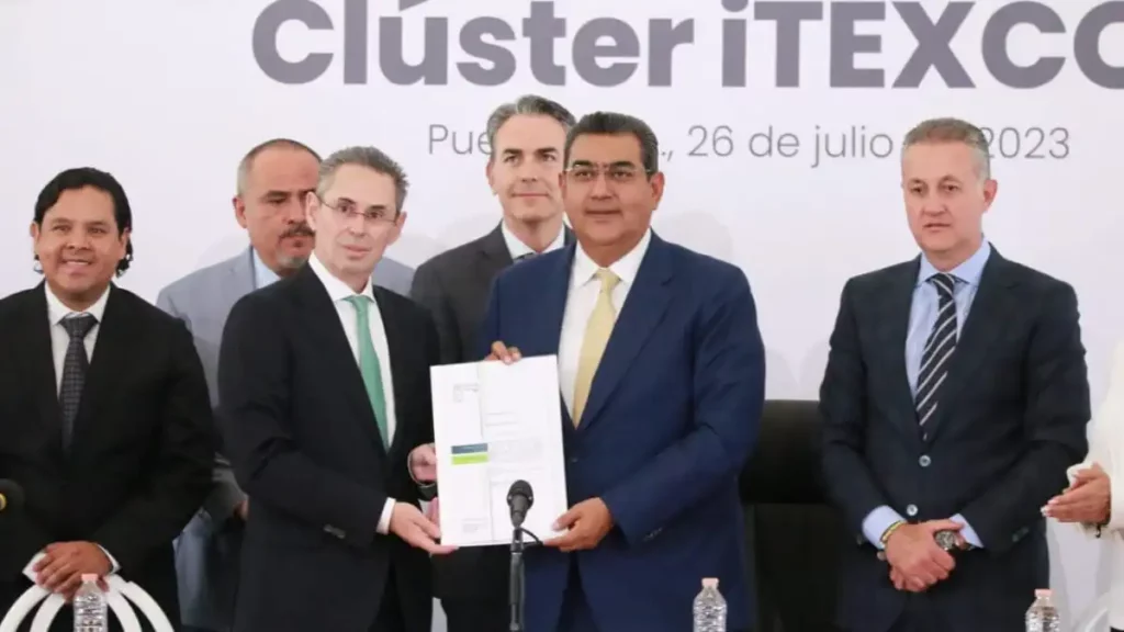 Sergio Salomón participa en la creación de iTexcon, integrado con más de 30 empresas en Puebla