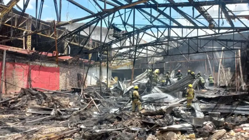 Ex Rumba Café incendiado en avenida Juárez queda clausurado por falta de permisos