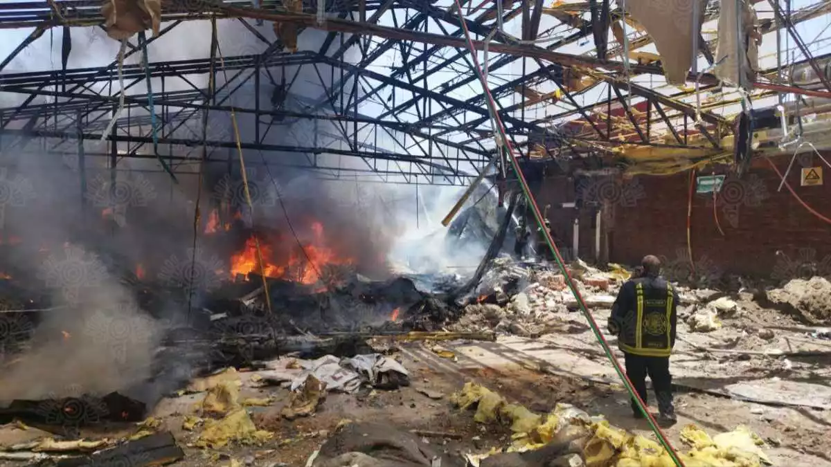 Se incendia Rumba Café en avenida Juárez en Puebla, ¿qué pasó?