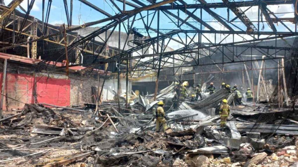 Se incendia Rumba Café en avenida Juárez en Puebla, ¿qué pasó?