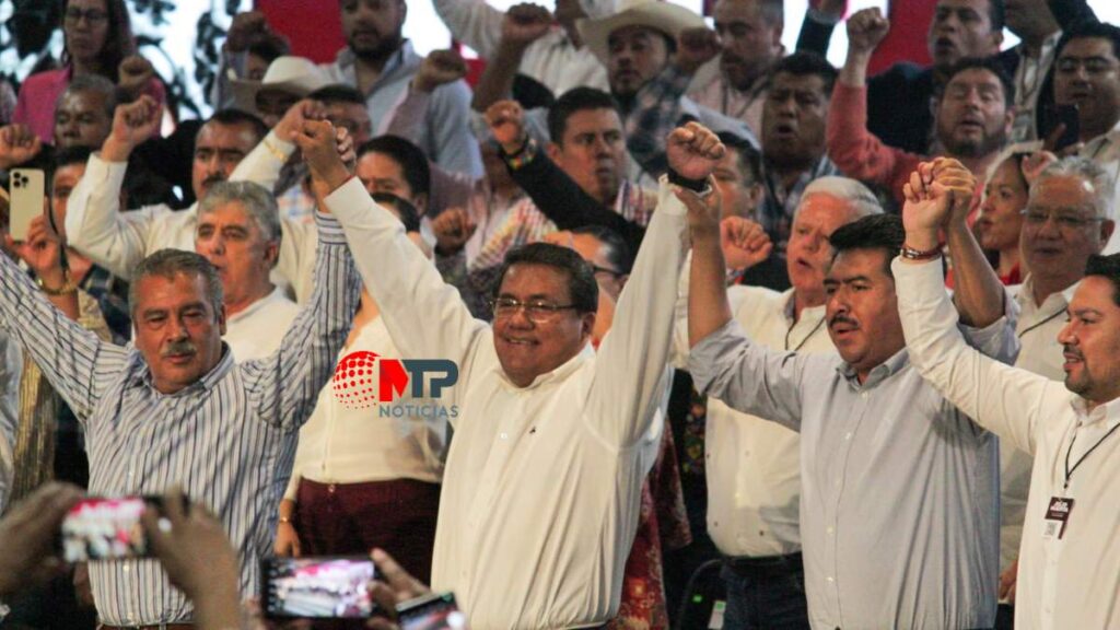 Renuncia Julio Huerta a la Segob y se destapa como aspirante a la gubernatura de Puebla