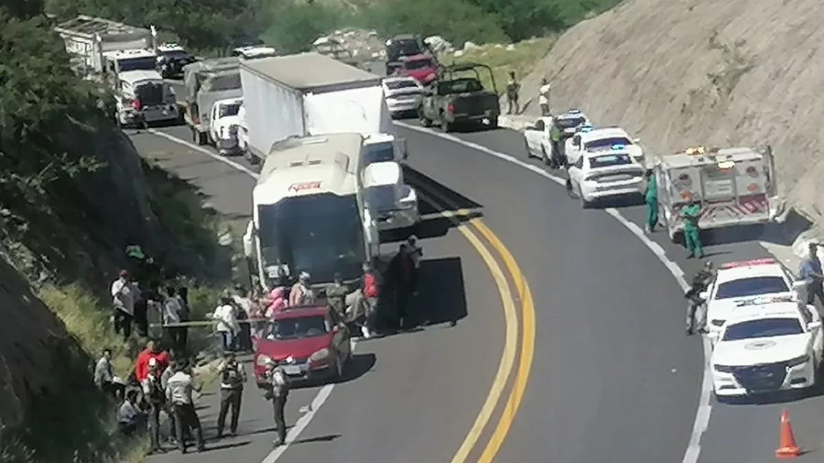 26 venezolanos en estado crítico tras accidente en la Cuacnopalan-Oaxaca