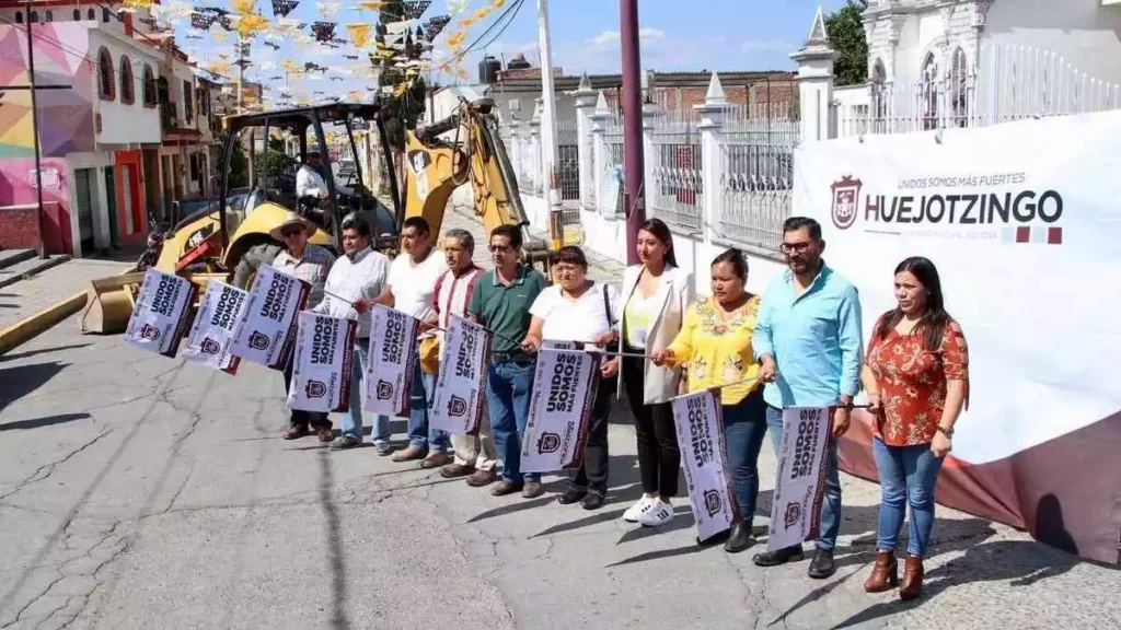 Angélica Alvarado inicia pavimentación de calles en Huejotzingo