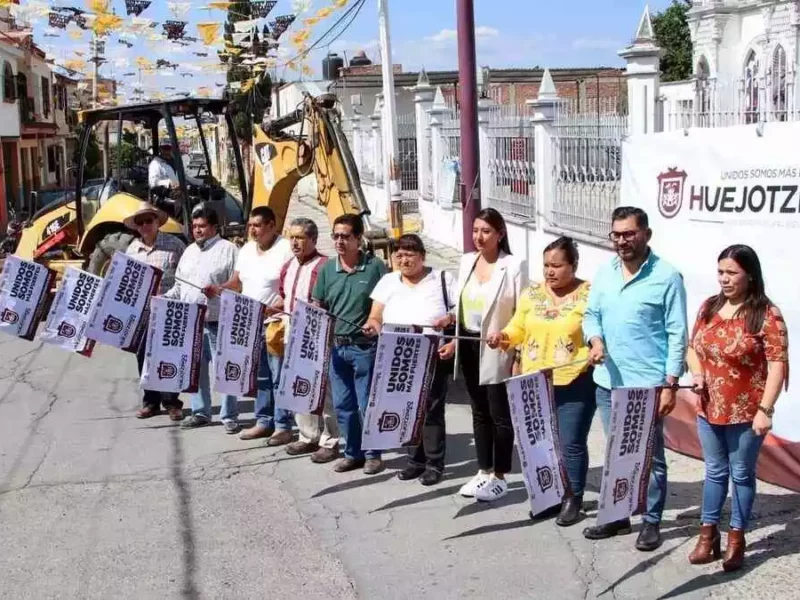 Angélica Alvarado inicia pavimentación de calles en Huejotzingo