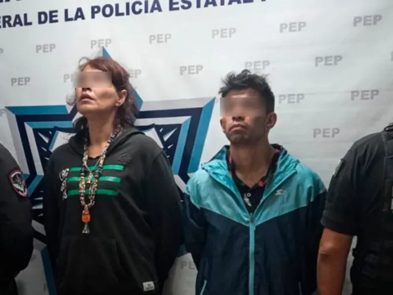 Son detenidos dos presuntos narcomenudistas en colonia La Loma, Puebla