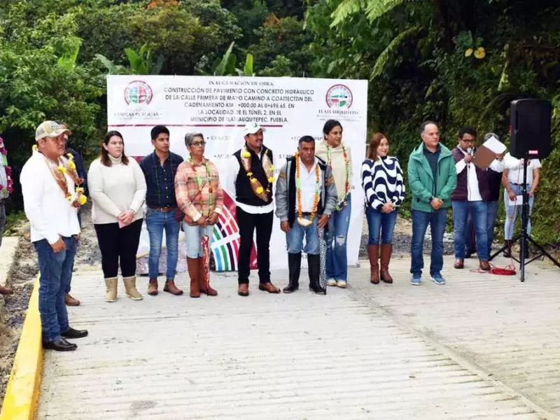 Se pavimenta el camino de acceso al santuario de las luciérnagas en Tlatlauquitepec