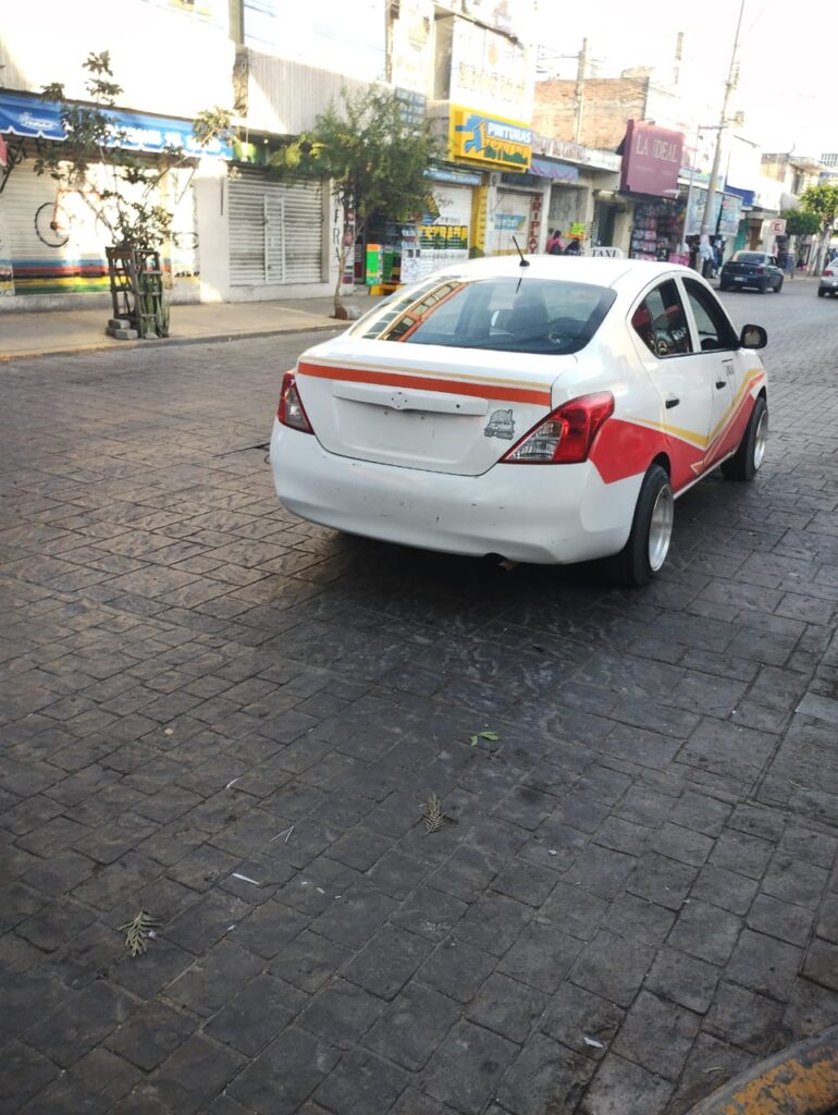 Sin placas circulan taxis y transporte público en Tehuacán
