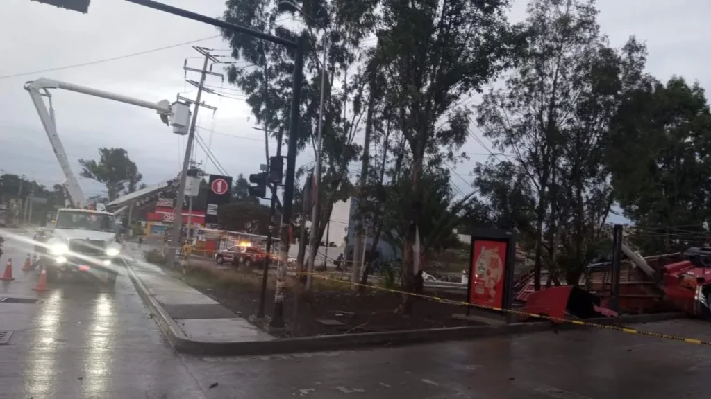 Accidentes en Periférico Puebla: se registran tres y provocan cierres parciales