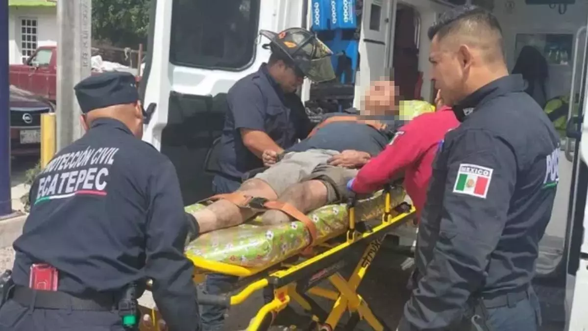 Arrojan a hombre con discapacidad a un canal de aguas negras en Ecatepec