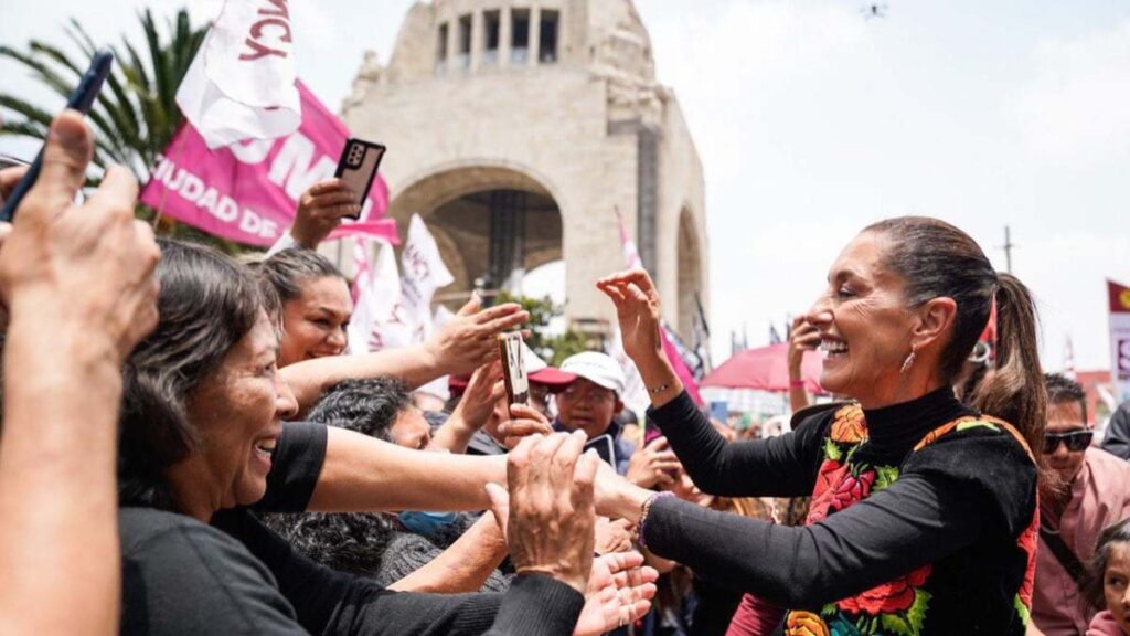 “Es mujer y es transformación”: Claudia Sheinbaum al cerrar gira en Monumento a la Revolución