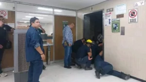 Falla en elevador IMSS Coahuila: deja atrapadas a 7 personas