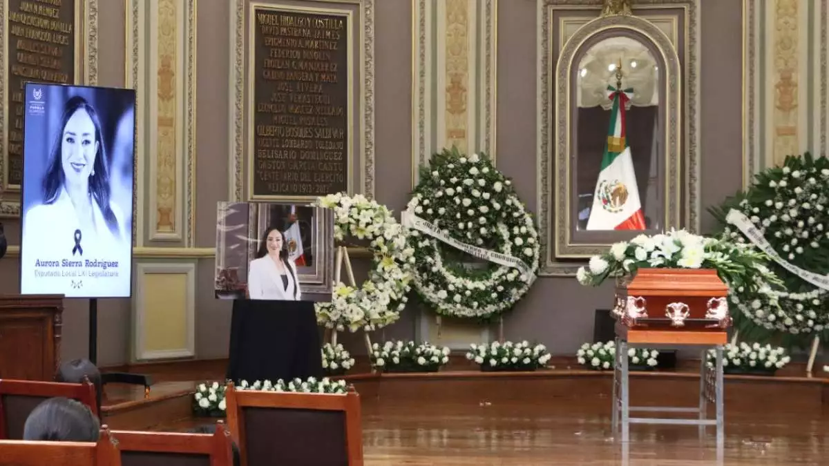 “¡Aurora escucha, esta es tu lucha!”: así fue el homenaje póstumo a Aurora Sierra en Puebla