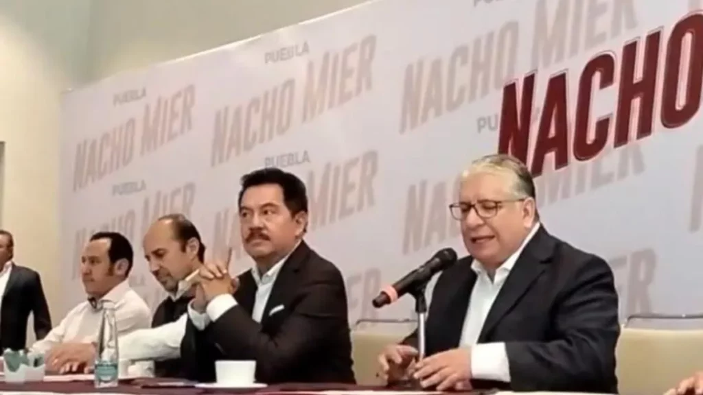 Sin renunciar al PRI, Doger oficializa apoyo a Ignacio Mier por gubernatura de Puebla