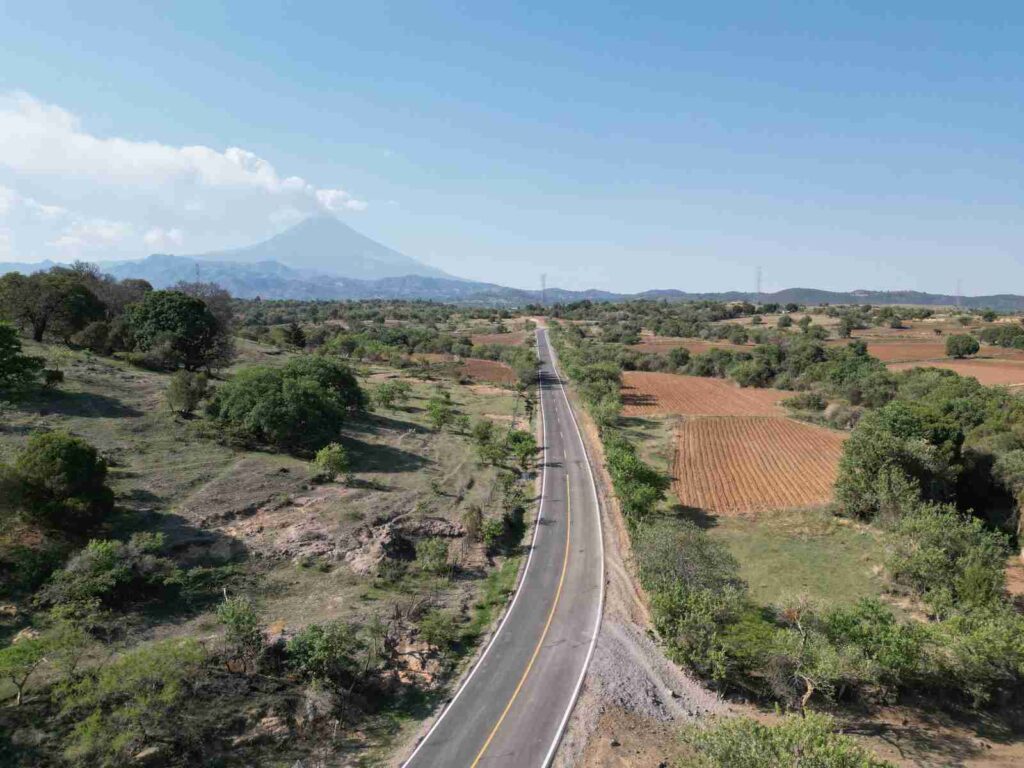 Camino San Juan Amecac-San Felipe Cuapexco en Puebla.