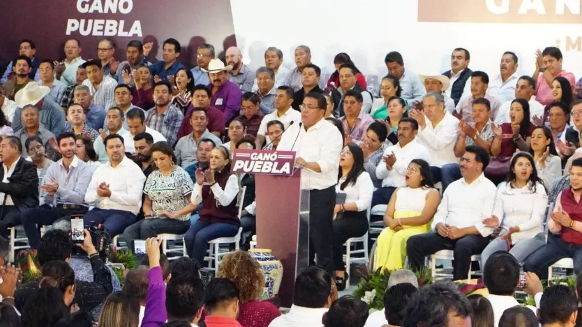 A unidad llama Julio a los Mier y a otras corcholatas en Puebla