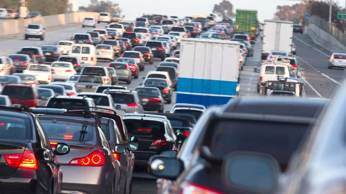 Caos vial de hasta 10km por obras en la autopista México-Puebla