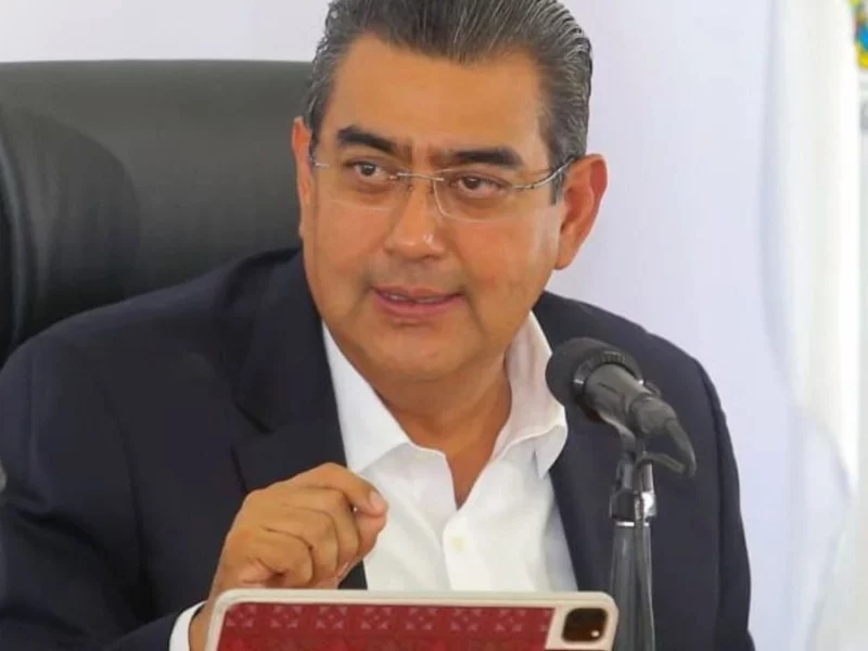 El gobernador Sergio Salomón en evenro de recuento de inversiones por 3 mil 469 millones de dólares para Puebla en 2023.