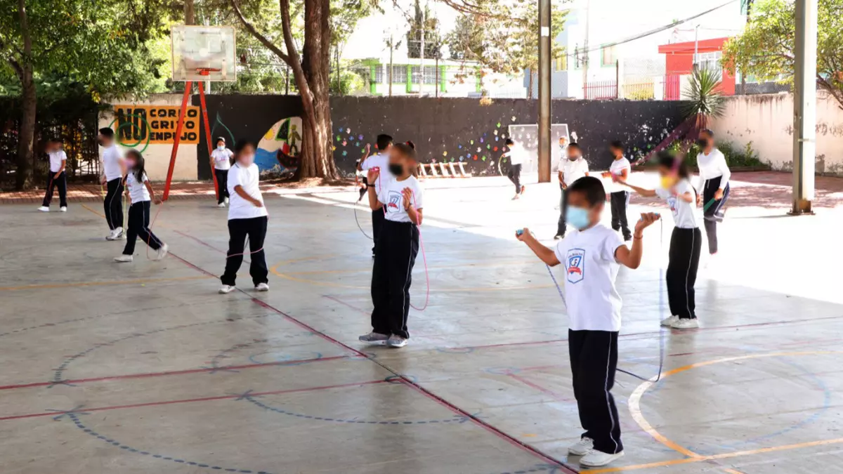 SEP Puebla ordena hacer 30 minutos de ejercicio antes de clases